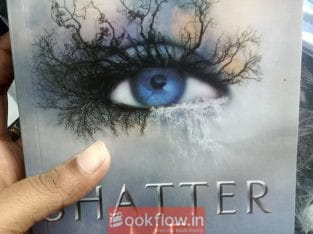 Shatter me series by Tahereh Mafi