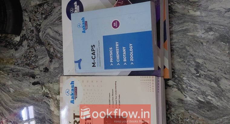 aakash byjus neet books