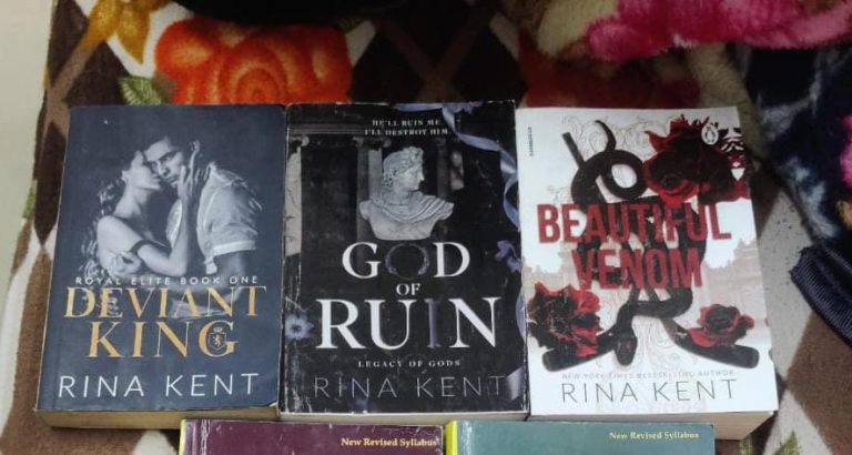 Beautiful Venom, God of ruin, deviant king