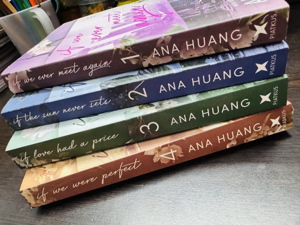 4 book set of Ana huang
