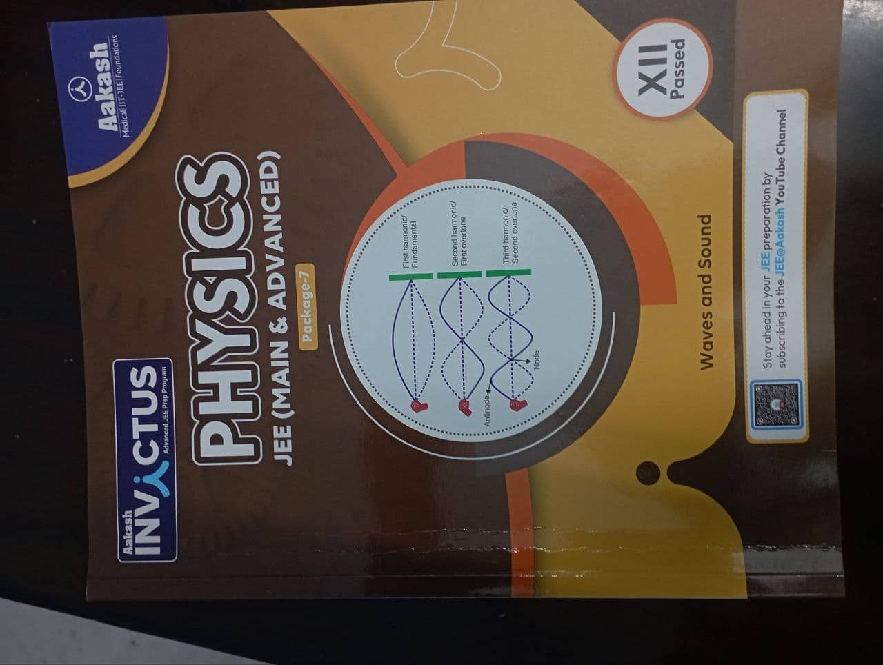 Buy Aakash Invictus Physics JEE Modules | BookFlow