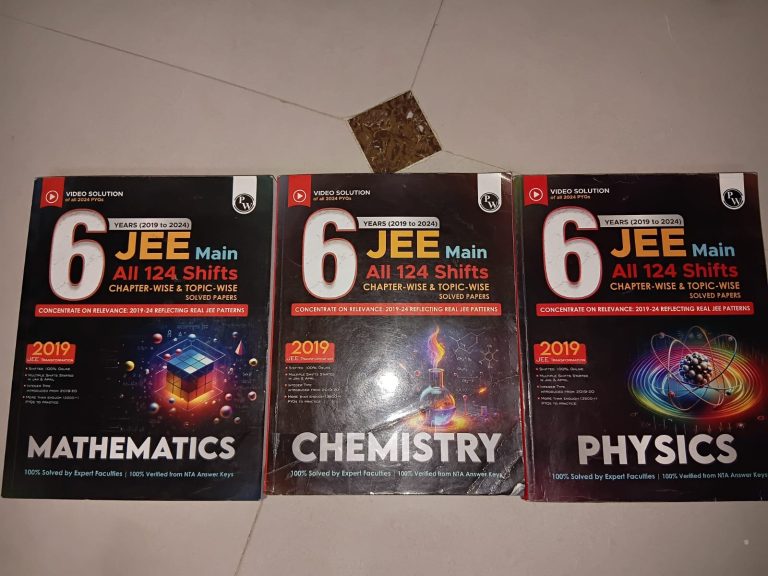 Physicswallah PYQ Book. A Set of Three Books(PCM)