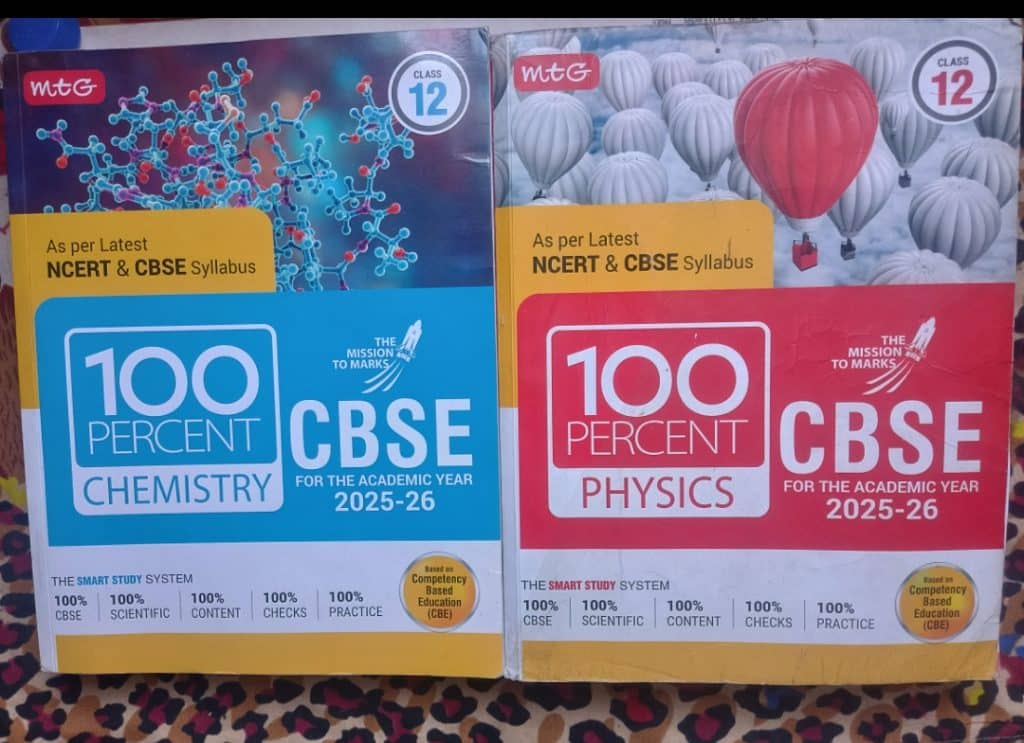 Mtg question bank chem and phy, rd shama math photo 2