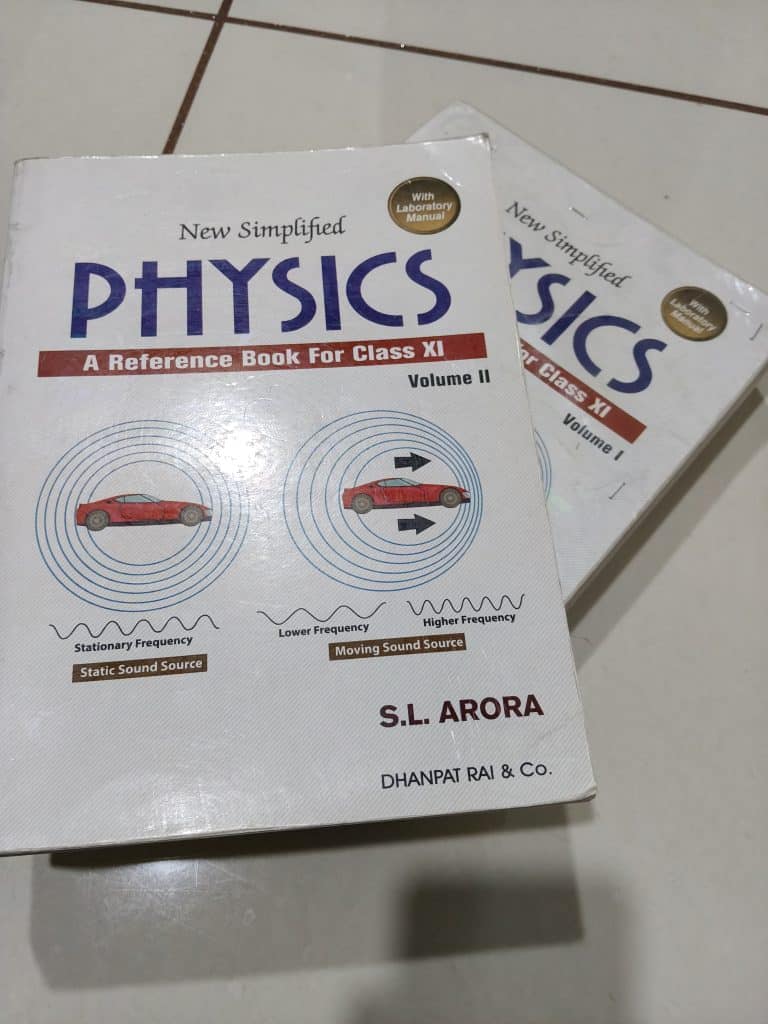 S.L. Arora Physics Class 11 Volume 1 & 2 photo 2