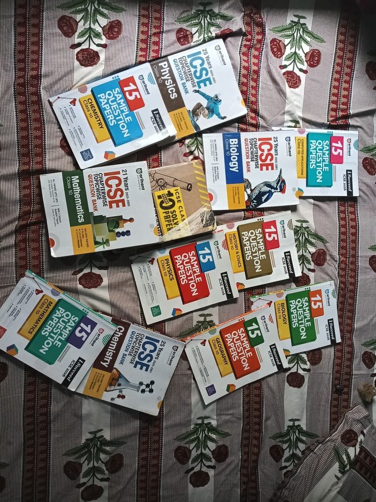 ICSE 10th Arihant Set: 4 PYQs + 6 SPs + 10Yr Solve