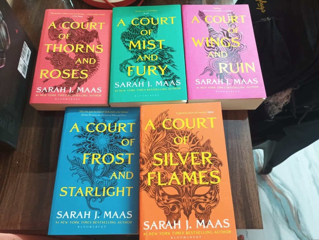 A Court of Thorns and Roses