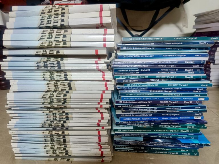 FIITJEE + Aakash Complete JEE Set