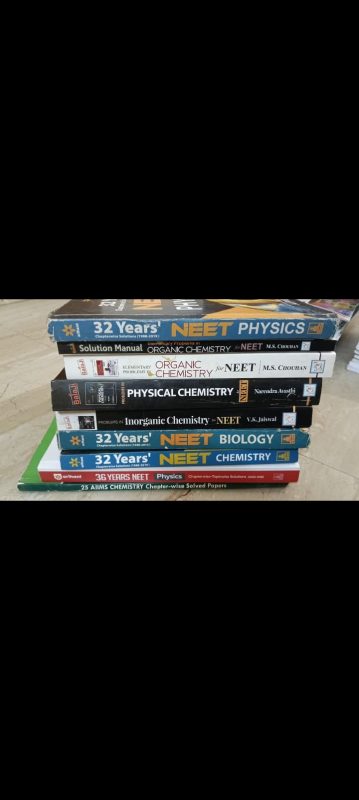 NEET PYQ & Practice Books – Physics, Chemistry & B