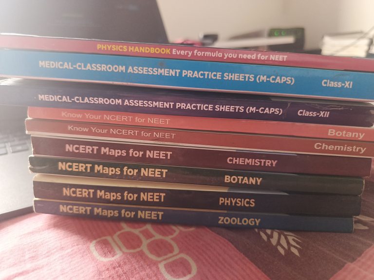 Aakash institute Neet books
