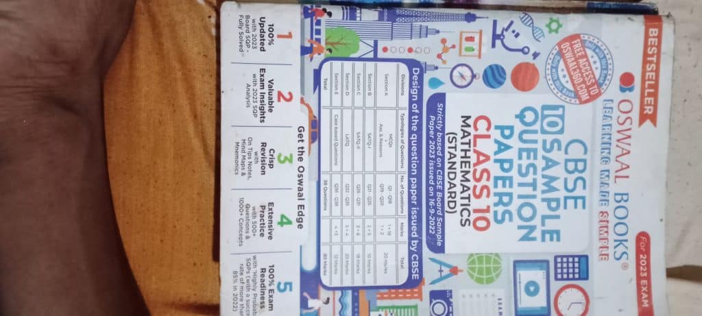 CBSE 10SAMPLE QUESTION PAPER (oswaal books)