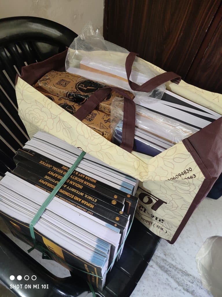 PW (onlyias) upsc book bundle