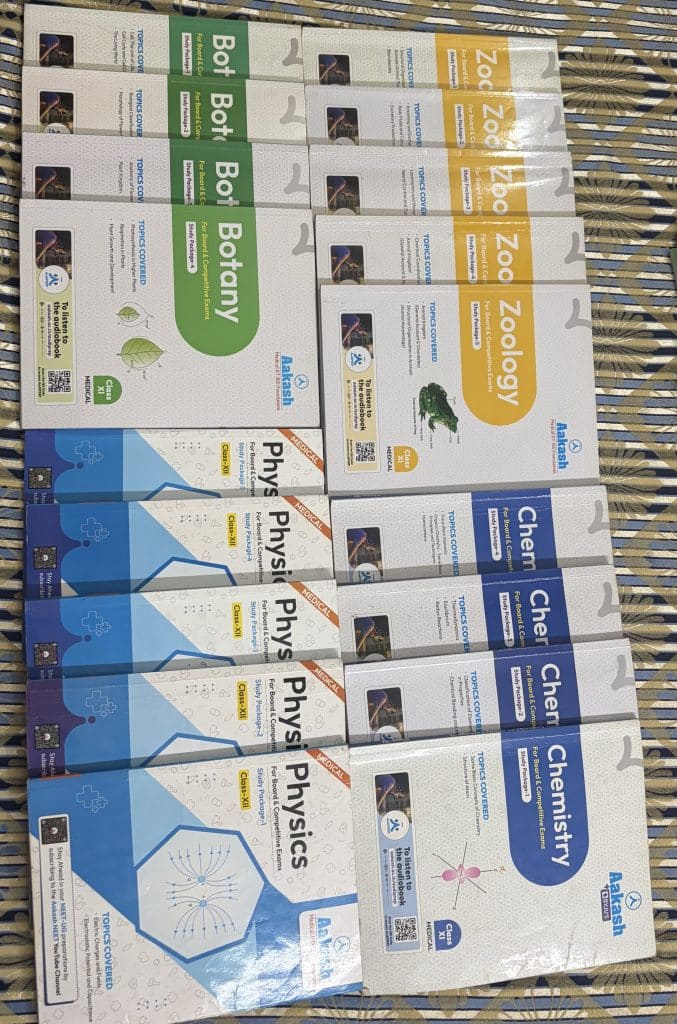 Aakash Class XI NEET modules (18 books, 2024–25 ed
