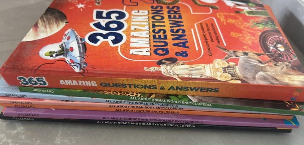 English Novels and Comics photo 2