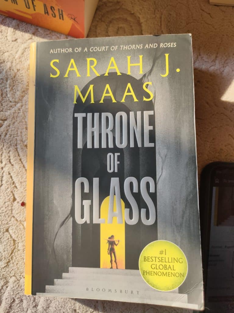 Throne of Glass by Sarah J Maas