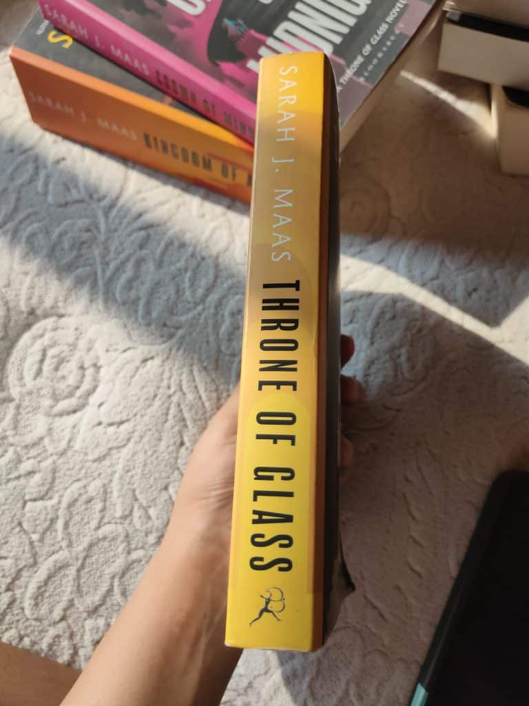 Throne of Glass by Sarah J Maas photo 2