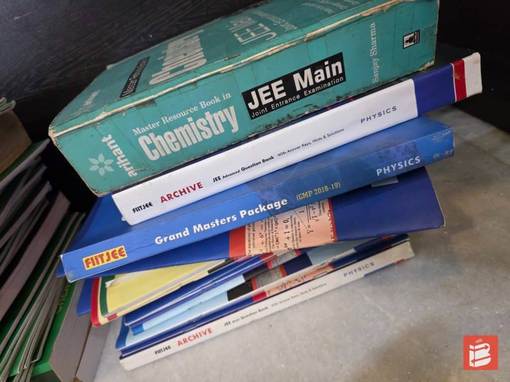 FIITJEE jee mains and advanced full study package photo 2